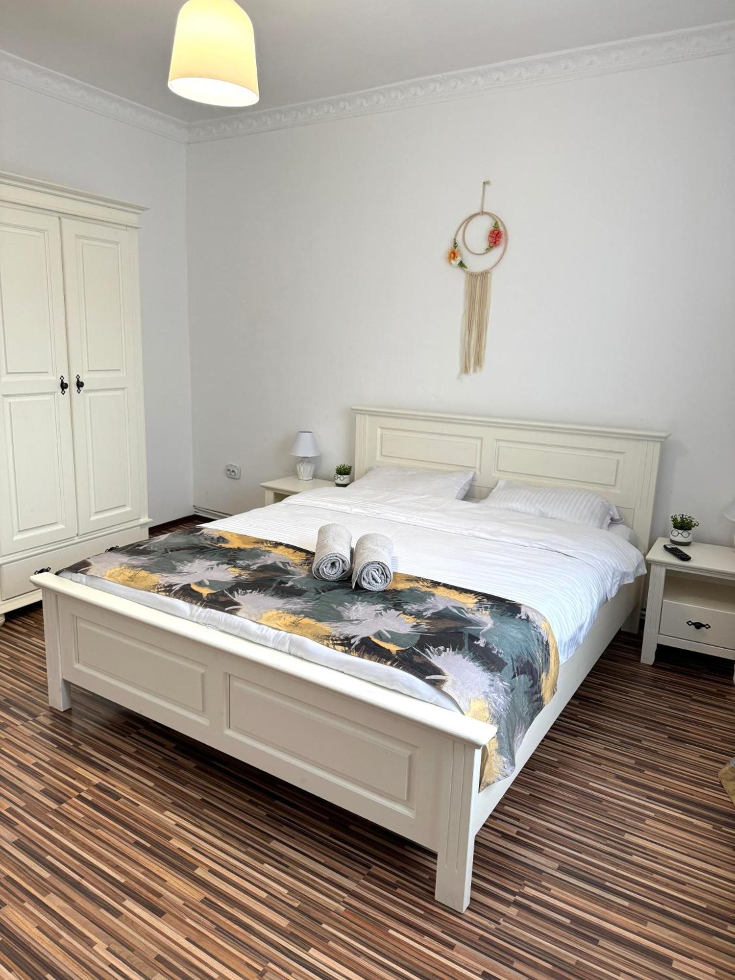 Flh - Mira Apartments Sibiu Buitenkant foto