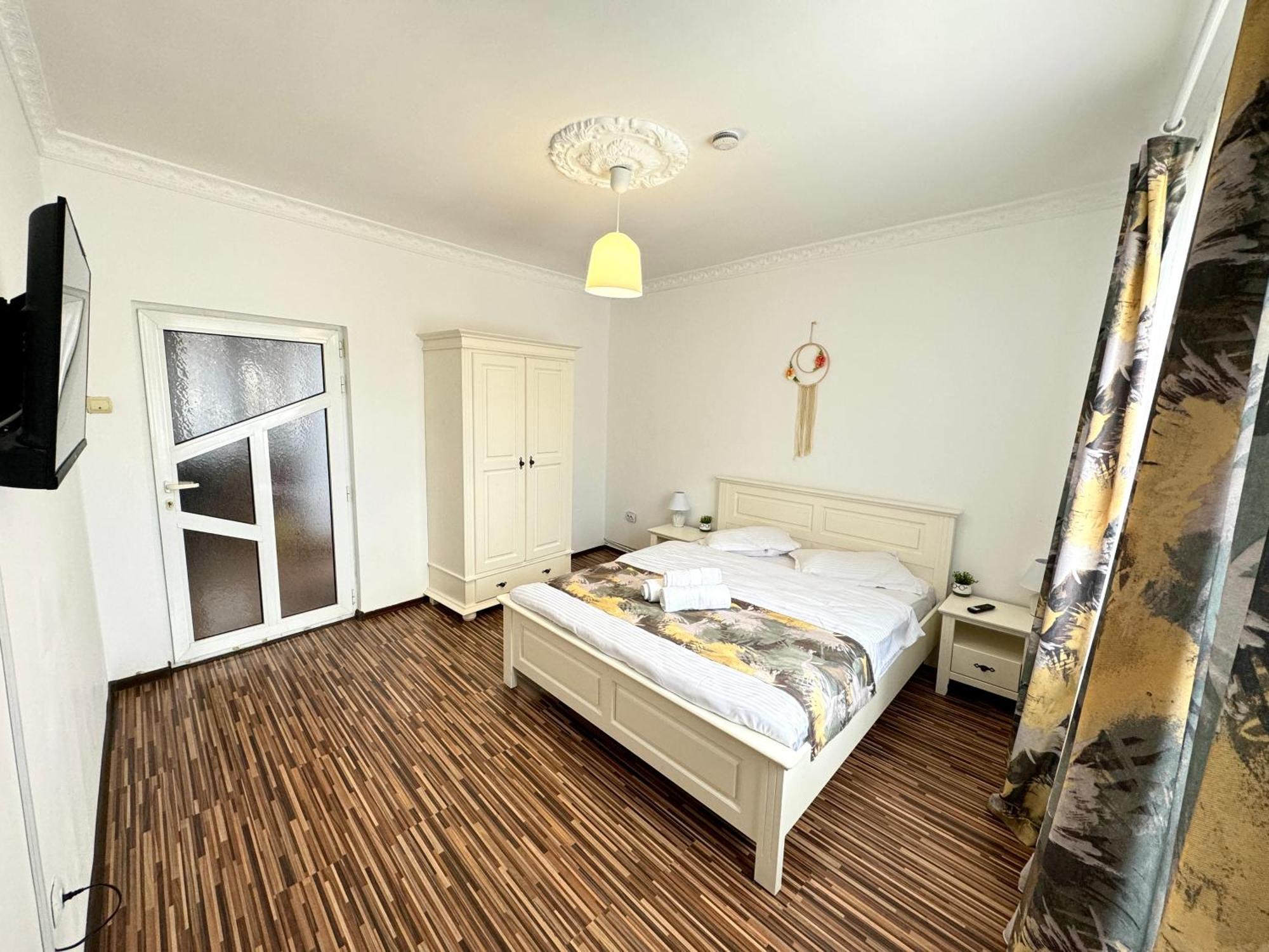 Flh - Mira Apartments Sibiu Buitenkant foto