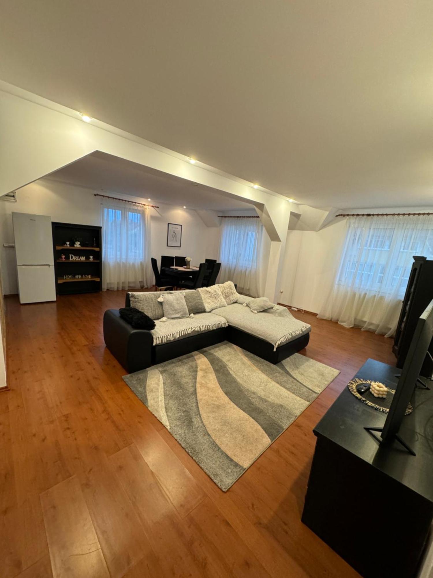 Flh - Mira Apartments Sibiu Buitenkant foto